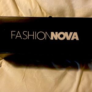 Brand new sandals from fashion nova never worn!